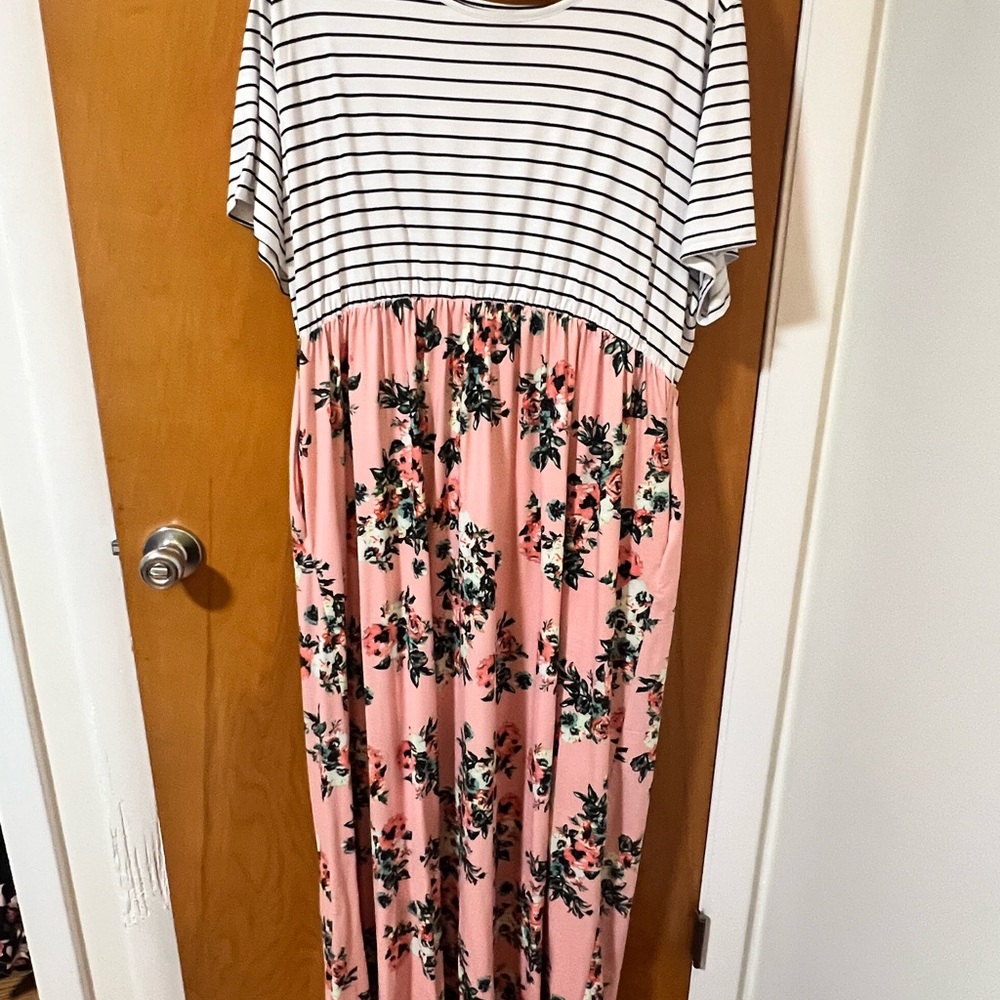 Floral Striped Maxi Dress - Pink and White